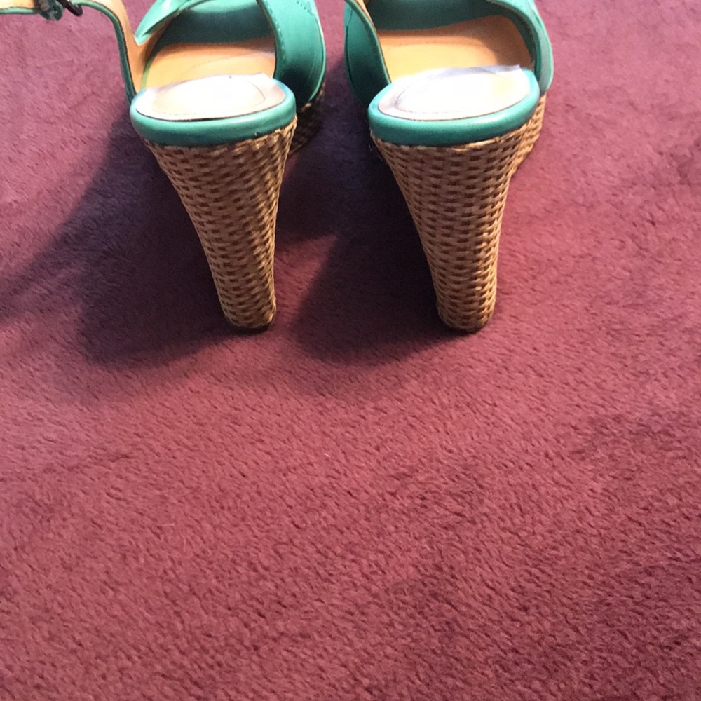 Shoes - Picture 5 of 7